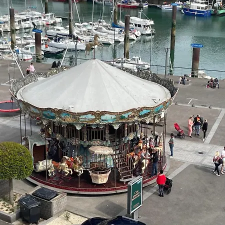 Daire Le Quai 7 4e *